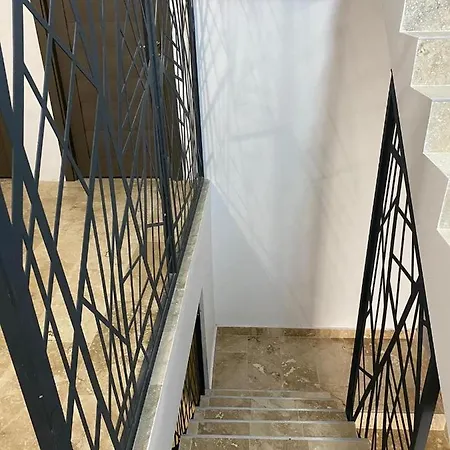 Ena Eni Boutique Pensión