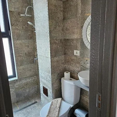 Ena Eni Boutique Pensión